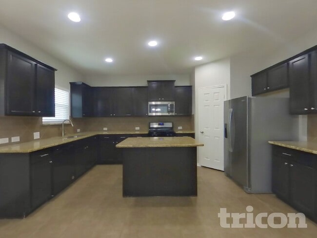 Photo - 131 Reeves Garden