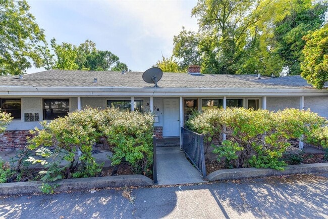 Building Photo - Spacious 5 bedroom home in Carmichael