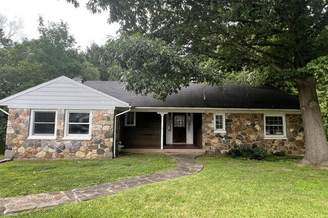 3 br, 2 bath House - 509 Capitol Trail - 3 br, 2 bath House - 509 Capitol Trail