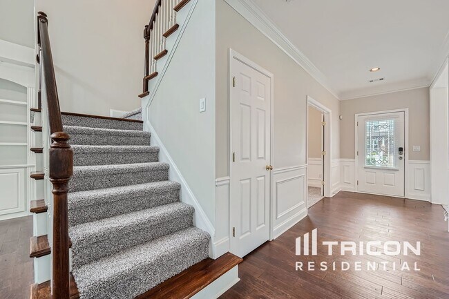 Photo - 3819 Stagecoach Ln