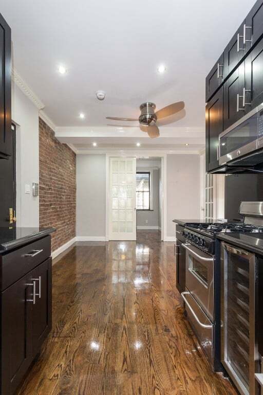 Photo - 326 E 100th St Unit 1B