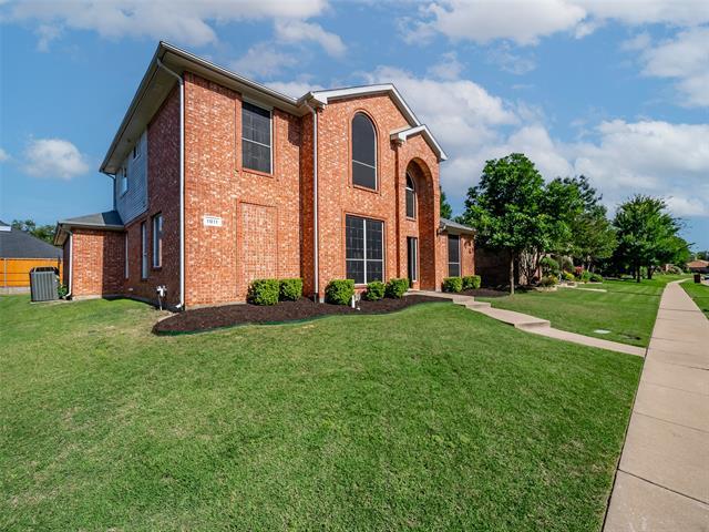 Building Photo - 1011 Aylesbury Dr
