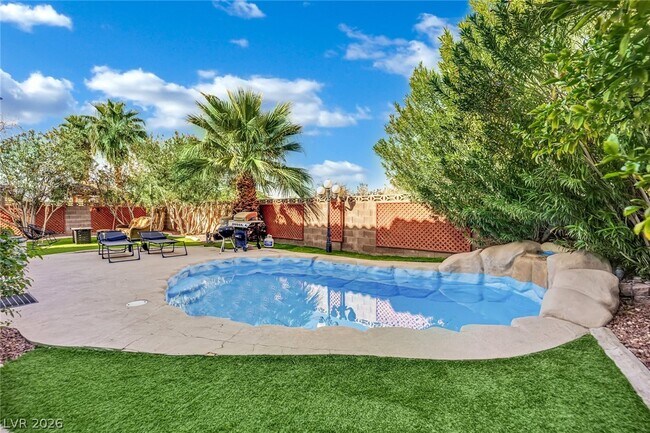 Photo - 3214 E Rutledge Dr