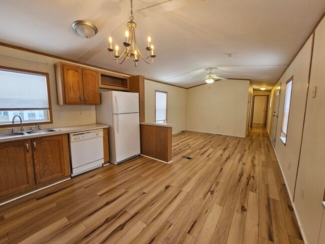 Photo - 32 Woodside Ln