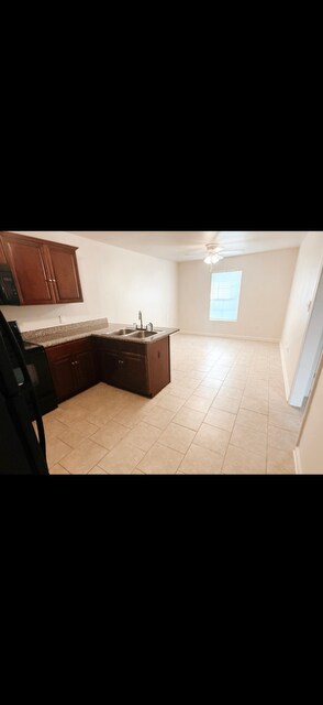 Photo - 1712 Ridgefield Ave