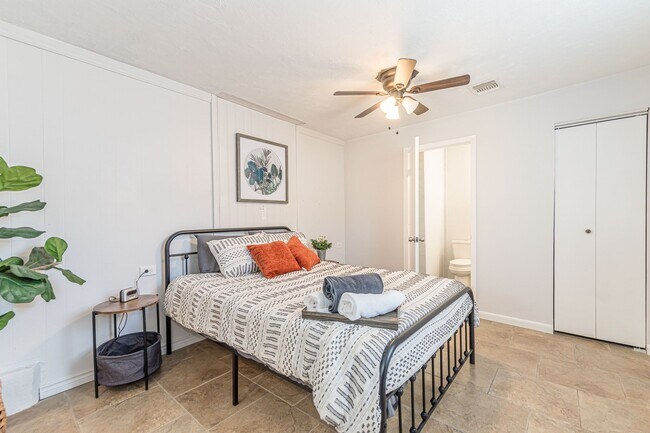 Photo - 409 Aero Ave