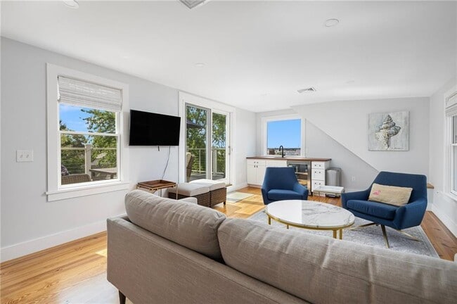 77 Pope St Unit 2