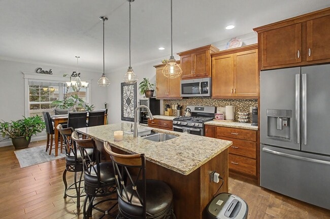 Building Photo - Spacious 4-Bedroom, 3.5-Bathroom Townhome & 2-Car Garage-West Champaign
