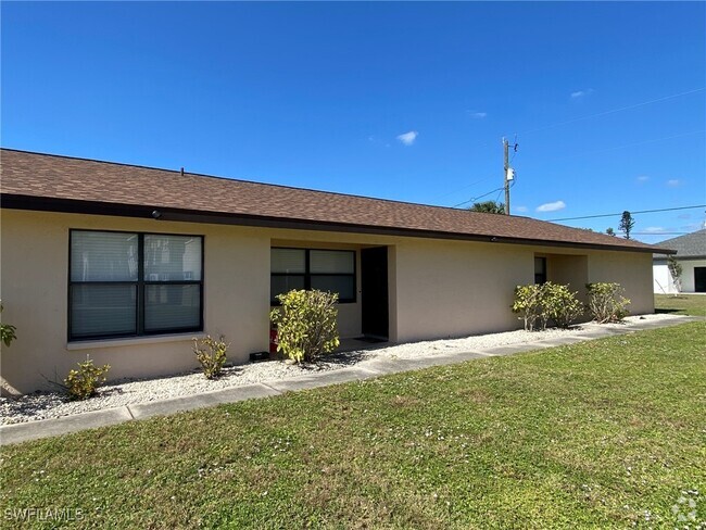 Building Photo - 847 SE 8th Terrace Rental