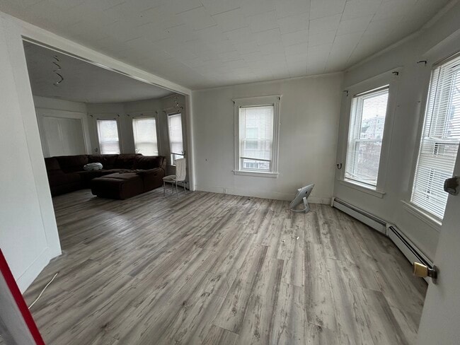 Building Photo - 93 Andover St Unit 1