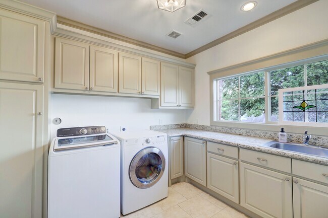 Photo - 514 Cortlandt St