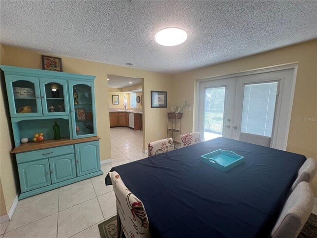 Photo - 650 Hartford Dr NW
