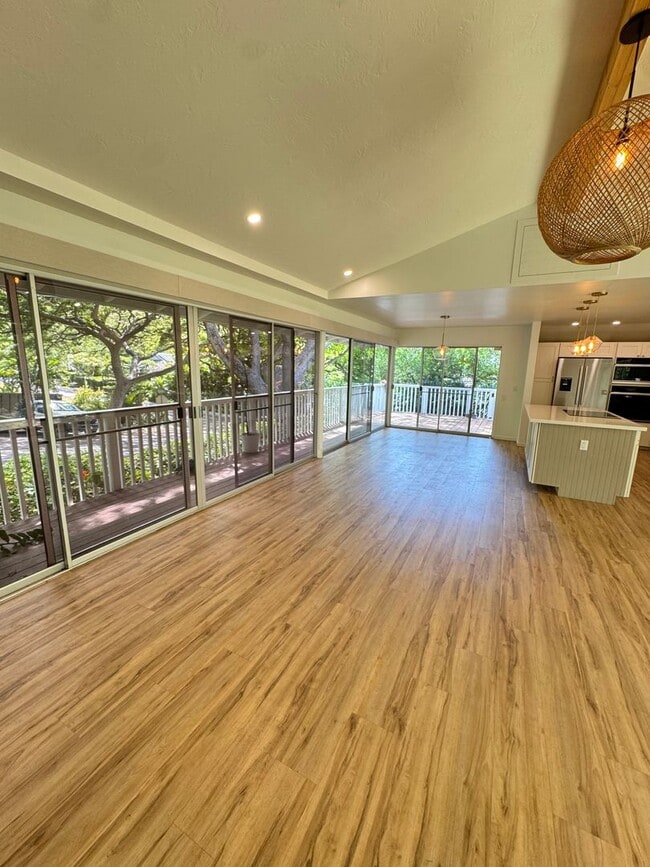 Photo - 3 BED, 2 BATH, 2 Parking with AC- Kalani I...