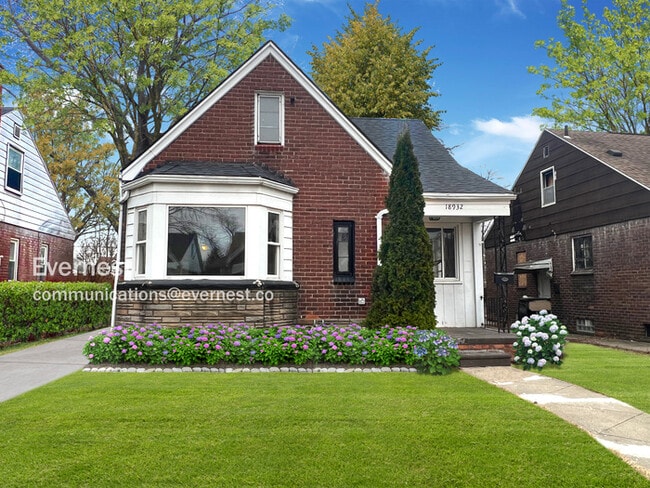 Building Photo - 18932 Alcoy Ave Rental