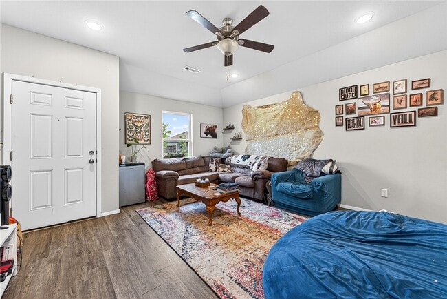 Photo - 967 E Sparrow Cir