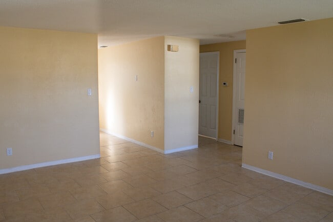 Photo - 1800 S Palmetto Ave Unit 107