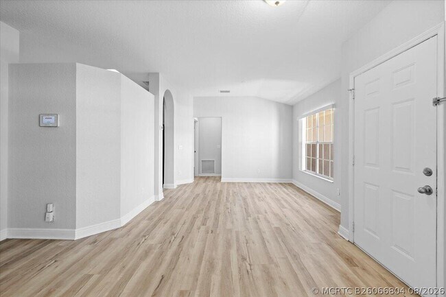 Photo - 2385 SW Neal Rd