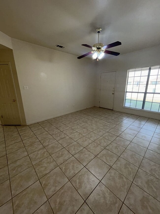 Photo - 1206 Nicholas Cir