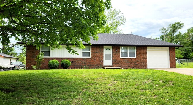 Photo - 202 E Berry St Casa