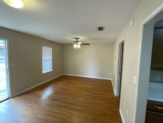 Photo - Cotton District 1BR | Bike to MSU | Spring '26 Lease Available Unidad A2