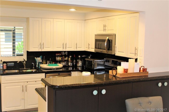 Photo - 220 Wimbledon Lakes Dr