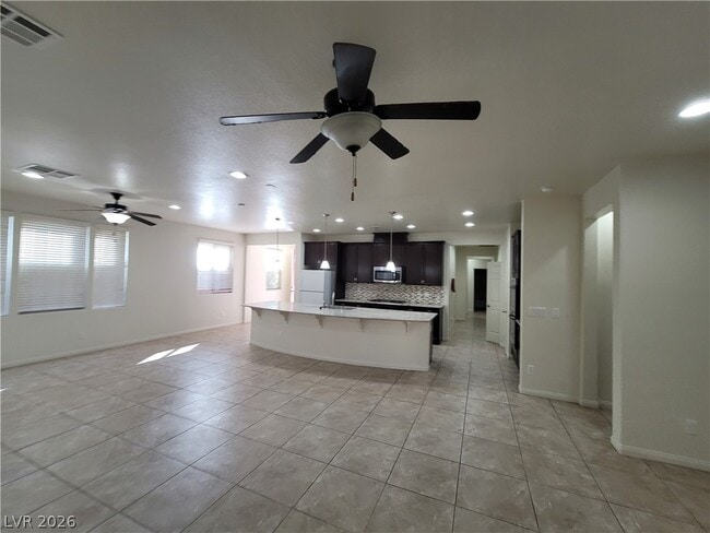 Building Photo - 5564 Bethany Bend Dr