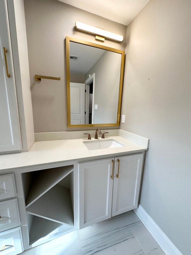 Photo - 160 Fernhill Ave