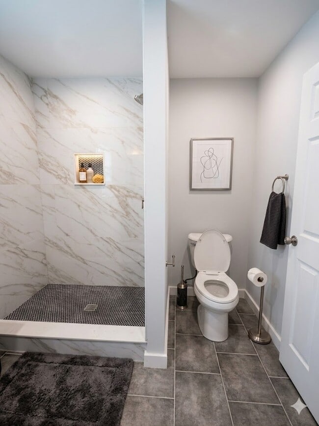 Photo - 284 Mechanic St Unit Apt2