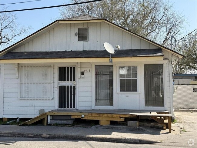 Building Photo - 2412 Fulton St Rental