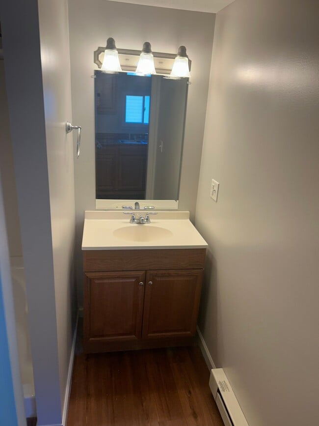 2756 E Brutus St Unit 3