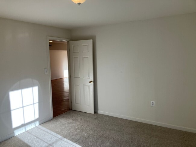 Photo - 2 Bedroom/1 Bathroom Basement Unit for Ren...