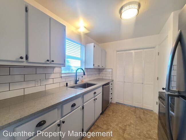 Photo - 3 br, 3.5 bath House - 2612 N Napa St