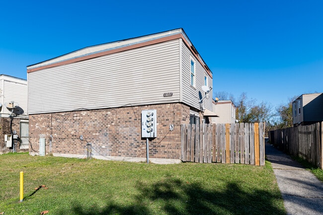 Building Photo - 6847 Mayo Blvd Unit C