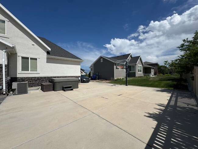 Photo - 3687 S Spinnaker Bay Dr