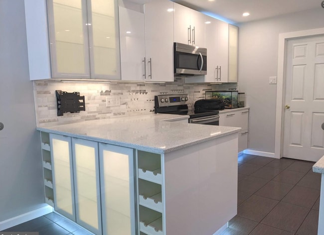 Photo - 3 Kaylin Cor