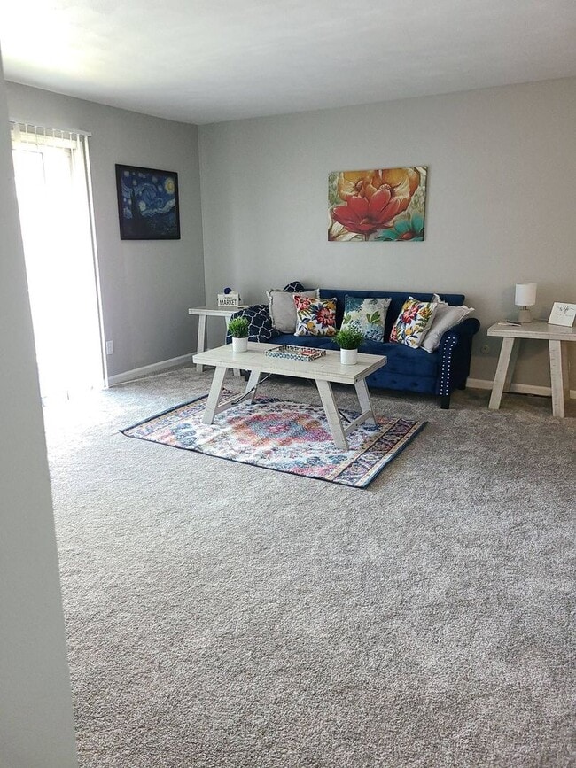 Prime Apartments & Townhomes at Uptown