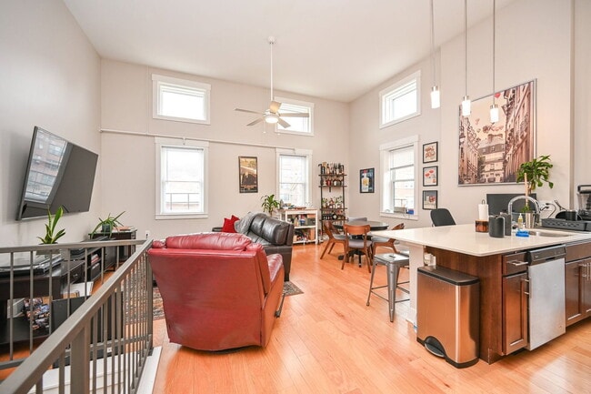 Photo - 433 E 13th St Unidad 6