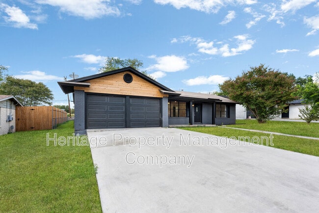 Photo - 4407 Bikini Dr