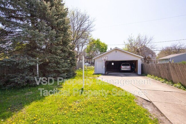 8204 Vineyard Ave Unit Up