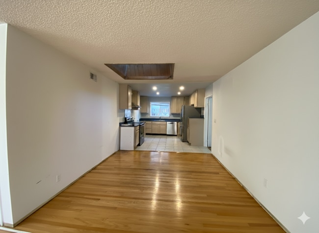 Photo - 5677 Calpine Dr