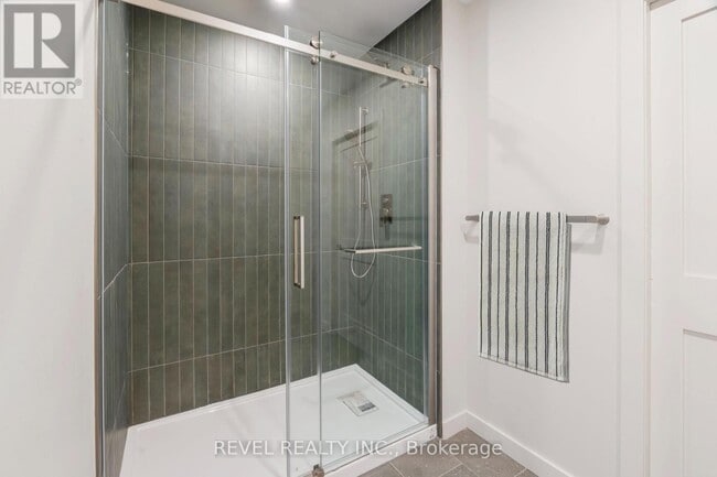 Photo - 4390 Hillview Dr Unit 301