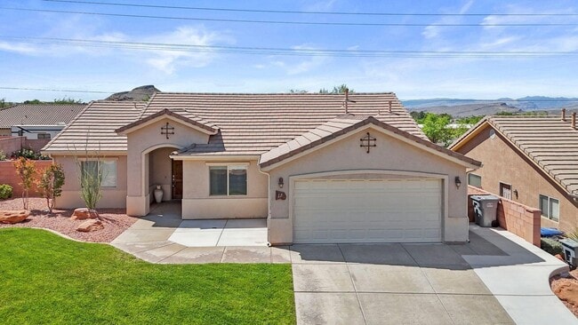 Building Photo - Sedona Hills Stunner! Rental