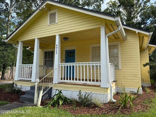 Photo - 4012 Myra St