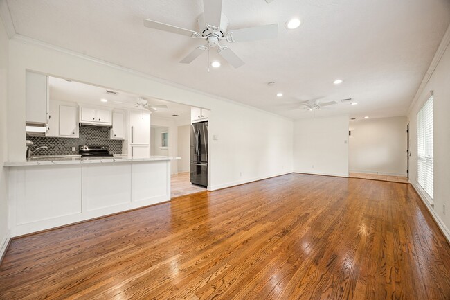 Photo - 9762 Tappenbeck Dr