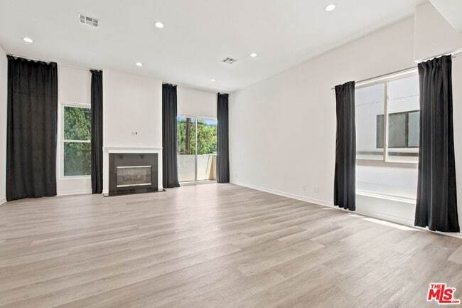Photo - 4940 Laurel Canyon Blvd Unit 102
