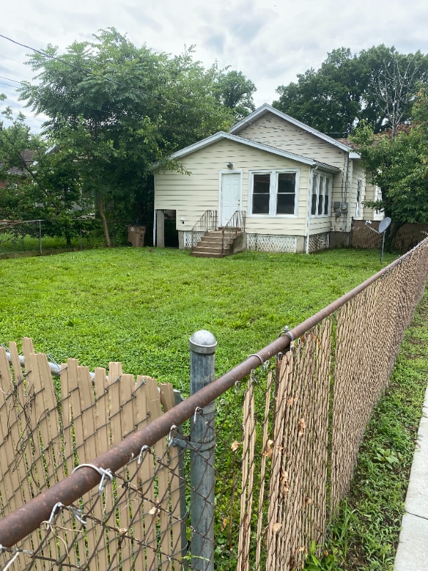 Photo - 128 South West End Boulevard