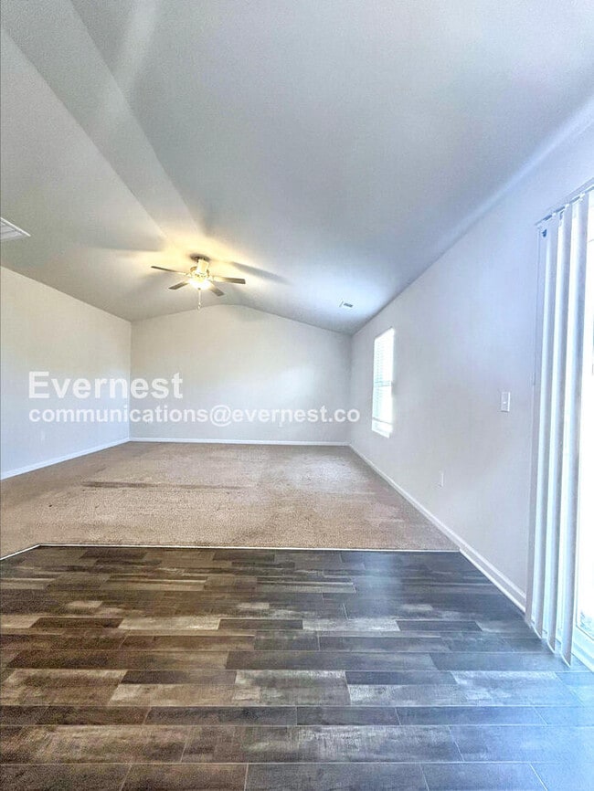 Photo - 550 Belcaro Dr