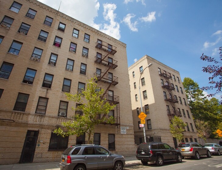 Photo - 1115 College Ave Apartments