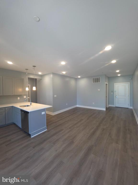 Photo - 3925 Haverford Ave Unit 206