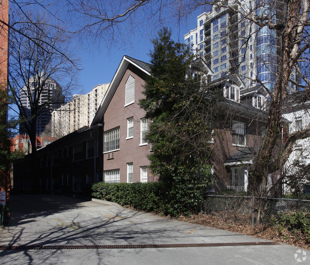 Photo - Parkside Apartments